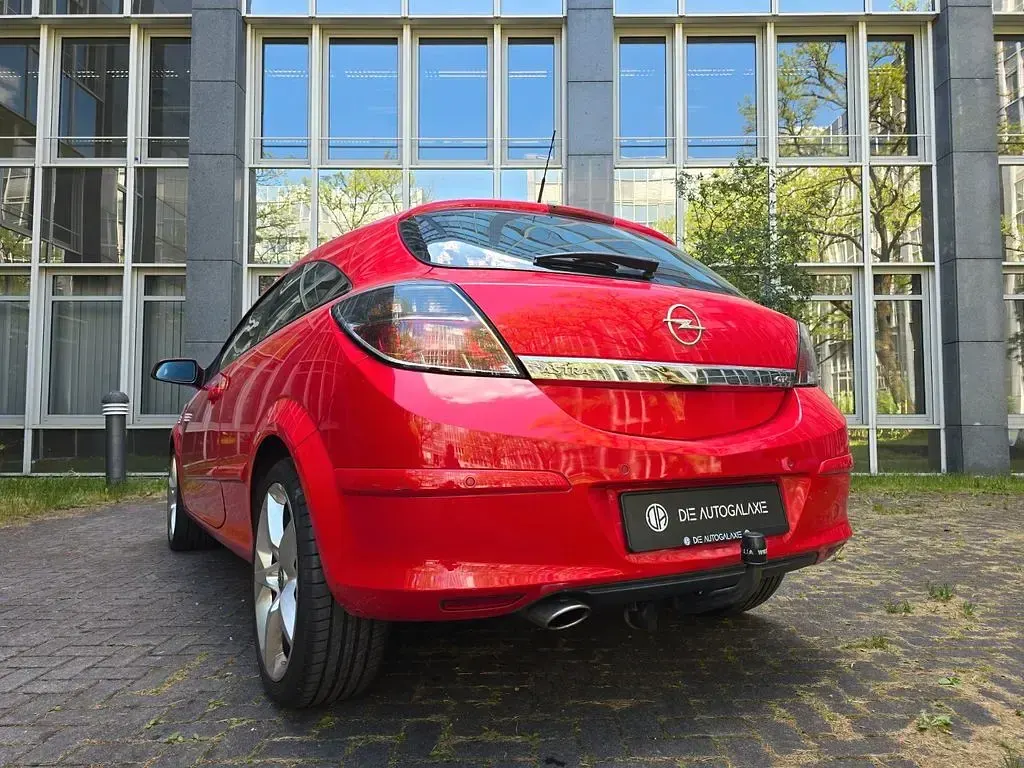 Gebraucht Opel Astra GTC Sport 116 PS (85 kW) 2007 Rot Coupé