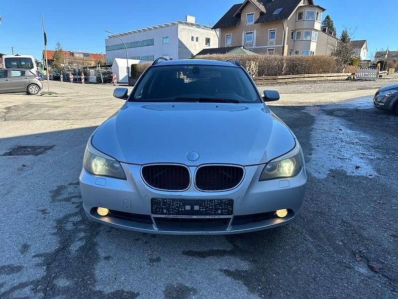 Gebraucht BMW 520 163 PS (119 kW) 2006 Silber Kombi