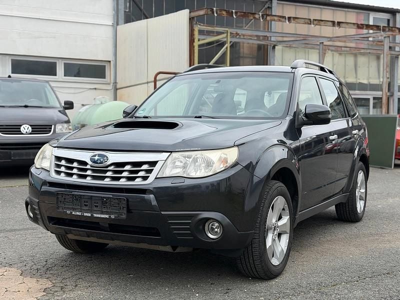 Gebraucht Subaru Forester 147 PS (108 kW) 2012 Grau SUV