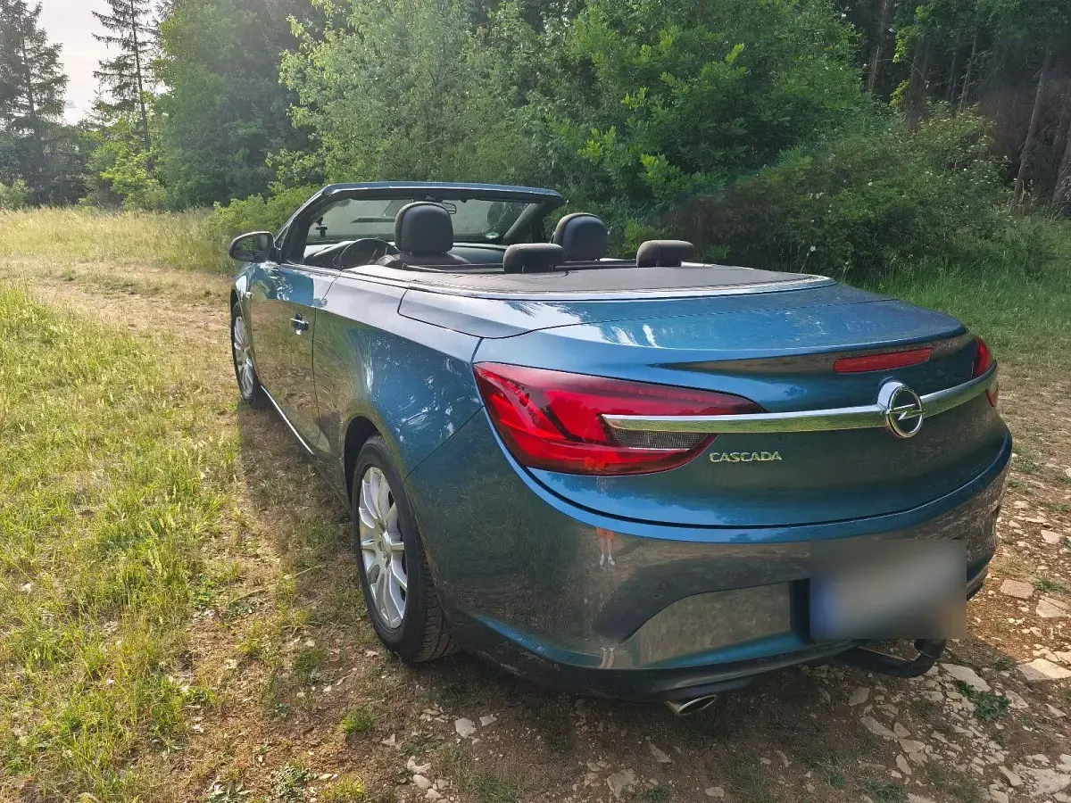 Gebraucht Opel Cascada 140 PS (102 kW) 2015 Blau Cabrio