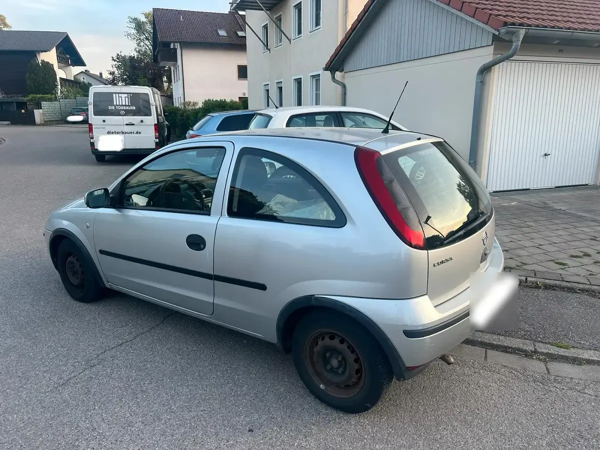 Gebraucht Opel Corsa 58 PS (42 kW) 2005 Silber Kleinwagen