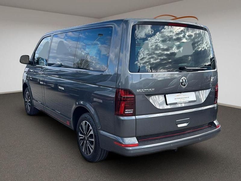 Gebraucht VW Multivan Pro 204 PS (150 kW) 2022 Grau Van