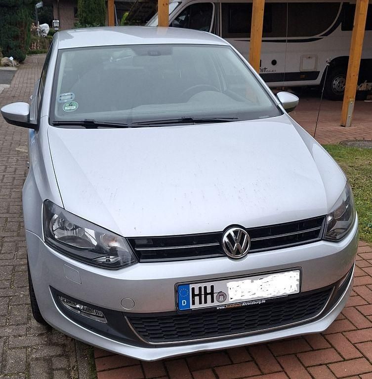 Silber Gebraucht 2013 VW Polo Life Limousine | 7.500 € (Superpreis) - Bild 1/4