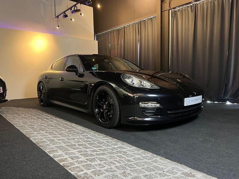 Gebraucht Porsche Panamera 299 PS (219 kW) 2011 Schwarz Kleinwagen