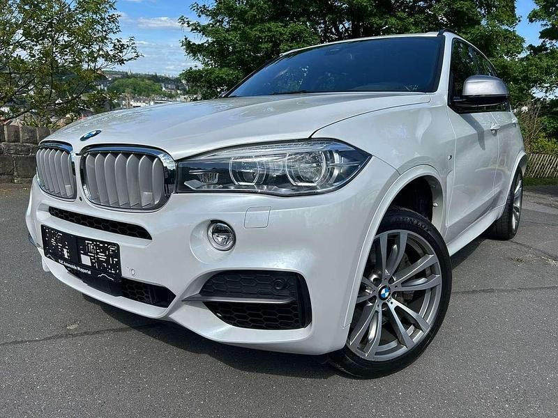 Gebraucht BMW X5 M50 381 PS (280 kW) 2018 Mineralweiss metallic SUV