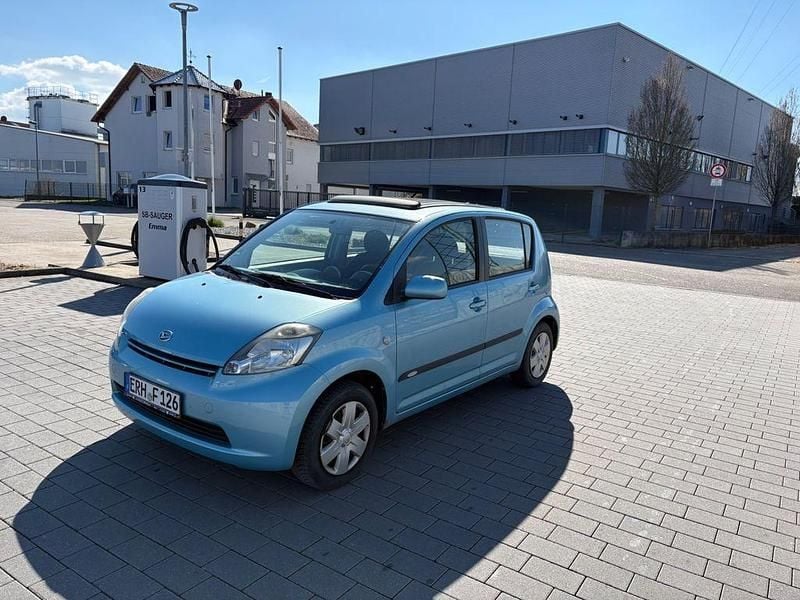 Gebraucht Daihatsu Sirion 87 PS (63 kW) 2005 Blau Kleinwagen