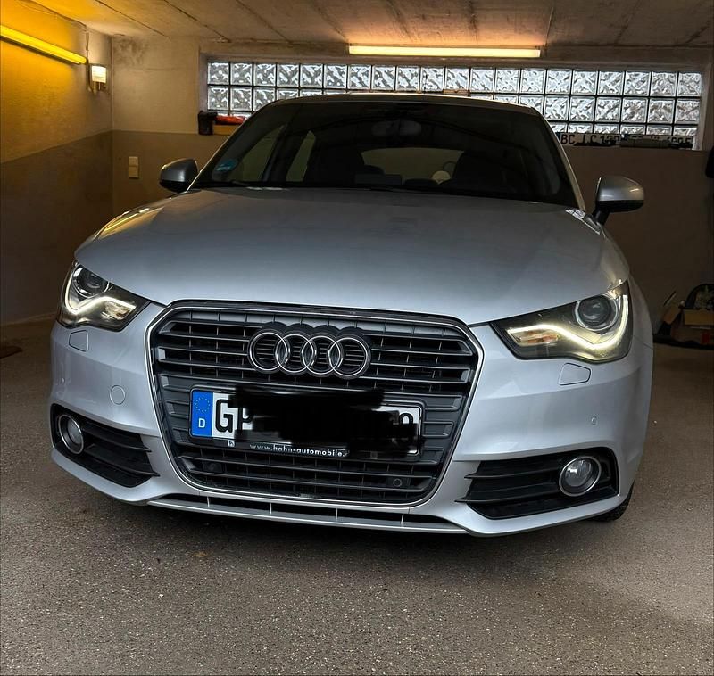 Gebraucht Audi A1 Sportback Attraction 122 PS (89 kW) 2013 Silber Kleinwagen