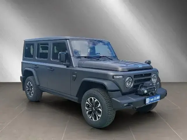 Neu BAW 212 166 PS (122 kW) 2026 Grau SUV