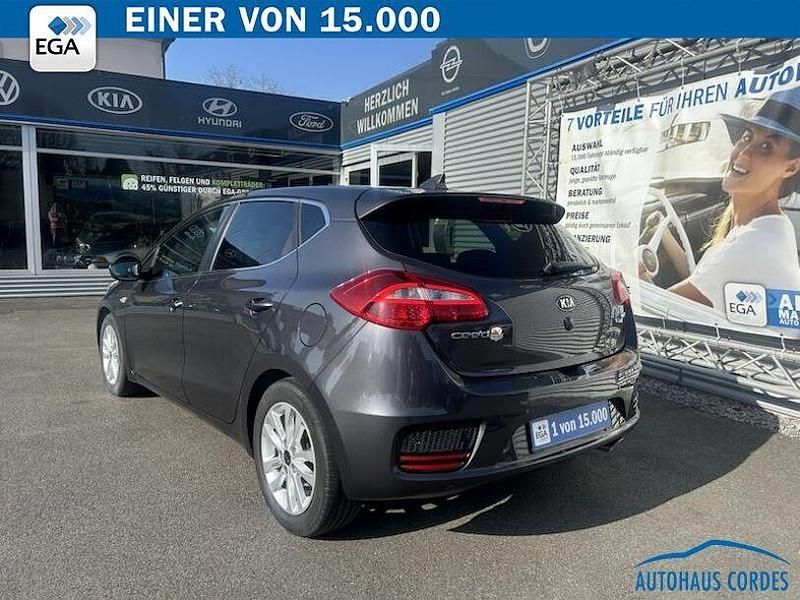 Gebraucht Kia Ceed DREAM-TEAM Edition 135 PS (99 kW) 2017 Andere Kleinwagen