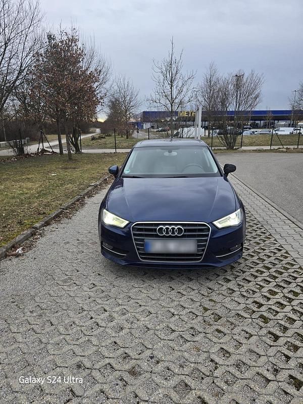 Gebraucht Audi A3 Sportback 110 PS (80 kW) 2014 Blau Kleinwagen