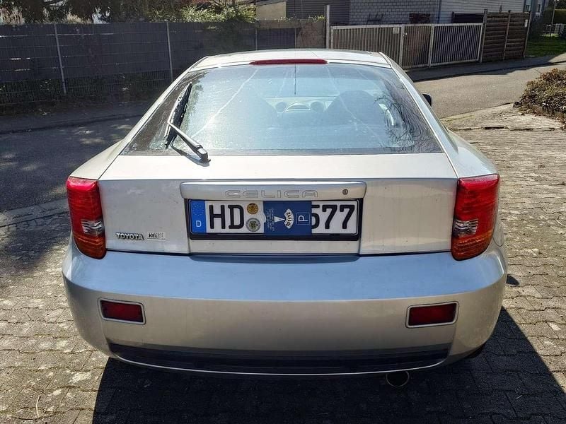 Gebraucht Toyota Celica 143 PS (105 kW) 2000 Silber Coupé
