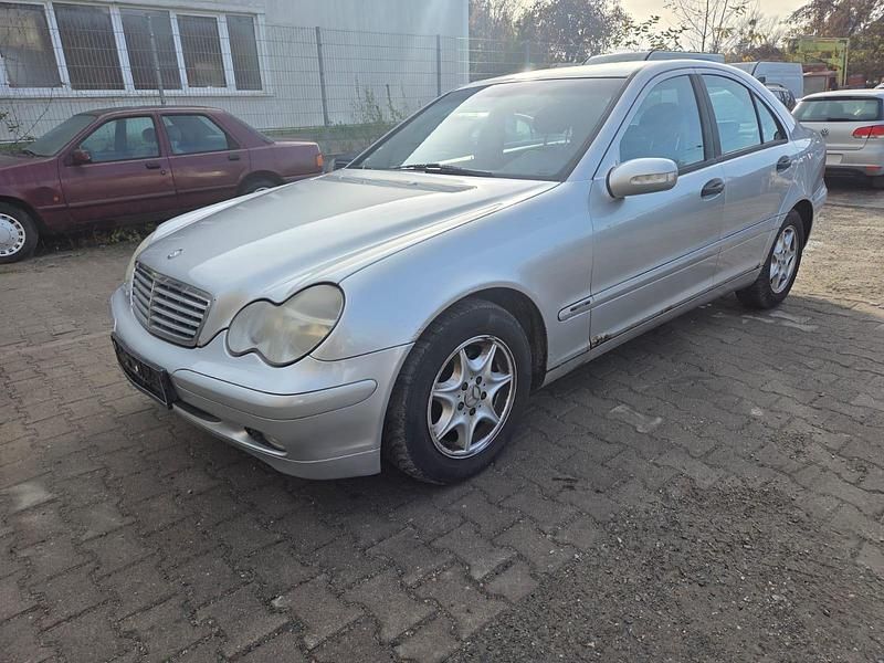 Silber Gebraucht 2002 Mercedes C180 Limousine | 1.450 € (Guter Preis) - Bild 1/4
