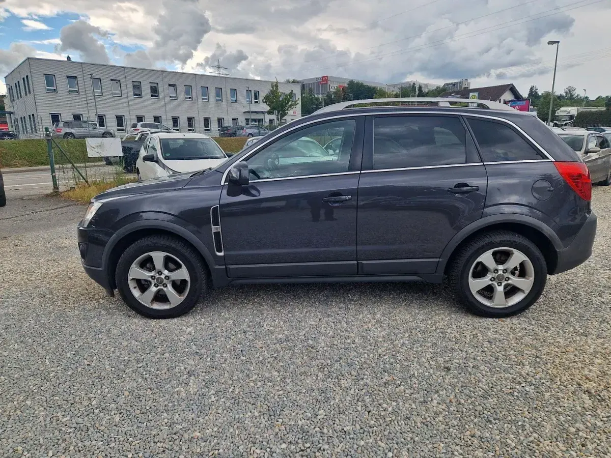 Gebraucht Opel Antara Design Edition 163 PS (119 kW) 2013 Grau SUV