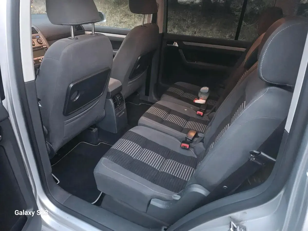 Gebraucht VW Touran 140 PS (102 kW) 2009 Silber Van / Kleinbus