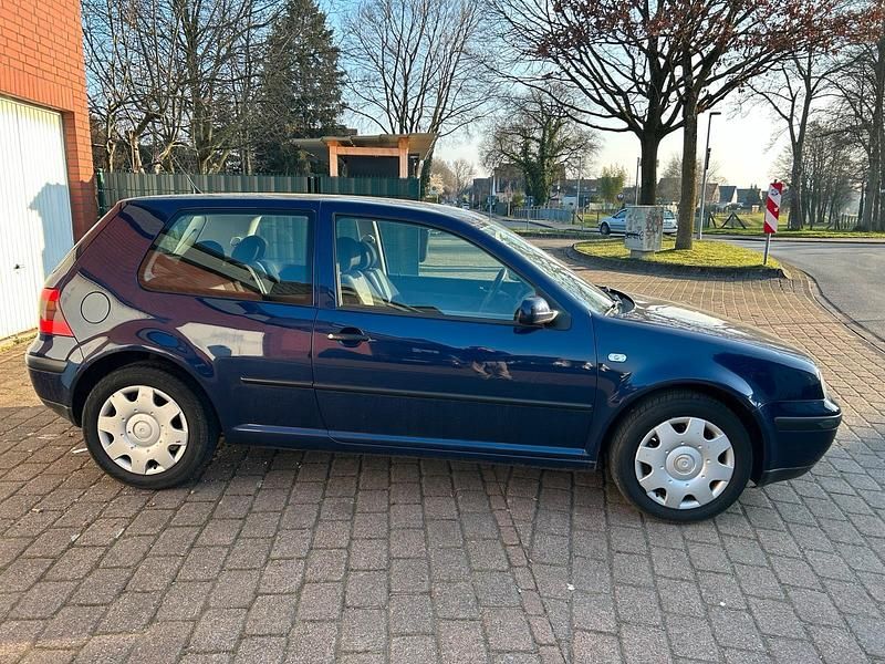Gebraucht VW Golf Edition 75 PS (55 kW) 2000 Blau Coupé