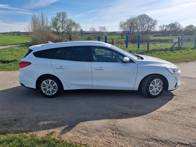 Second-hand Ford Focus 95 CP (69 kW) 2018 Alb Break