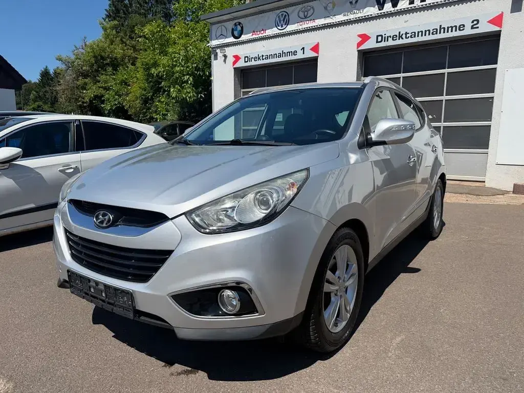 Gebraucht Hyundai ix35 Premium 184 PS (135 kW) 2012 Silber SUV