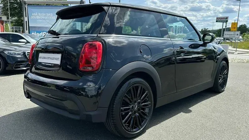 Gebraucht Mini Cooper 136 PS (100 kW) 2022 Schwarz Kleinwagen