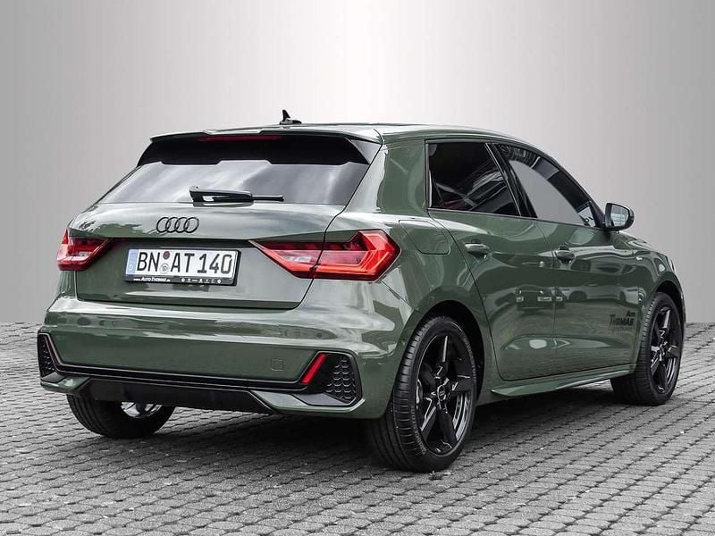 Gebraucht Audi A1 S-Line 150 PS (110 kW) 2025 Distriktgrün metallic Kleinwagen
