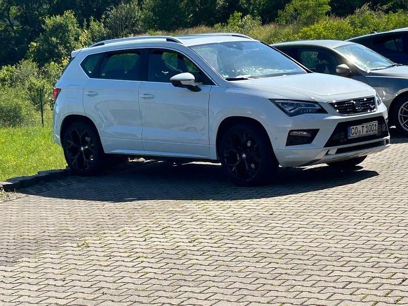 Weiß Gebraucht 2018 Seat Ateca 4Drive SUV | 21.000 € (Etwas zu teuer) - Bild 1/2