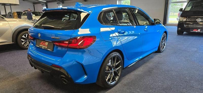 Gebraucht BMW M135 Performance 306 PS (225 kW) 2022 Blau Kleinwagen