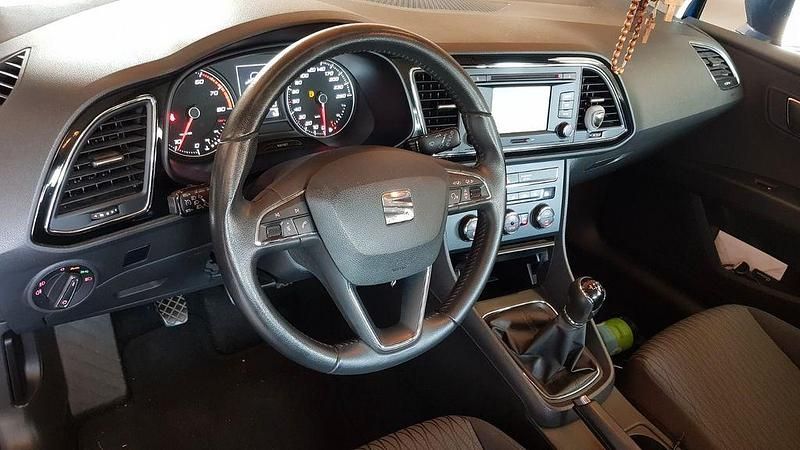 Gebraucht Seat Leon Style 125 PS (91 kW) 2013 Blau Limousine