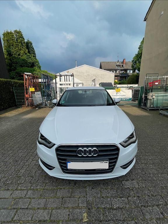Gebraucht Audi A3 Ambiente 110 PS (80 kW) 2016 Weiß Limousine