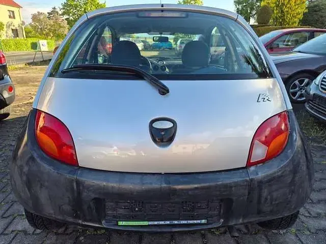 Gebraucht Ford Ka 69 PS (50 kW) 2004 Silber Kleinwagen