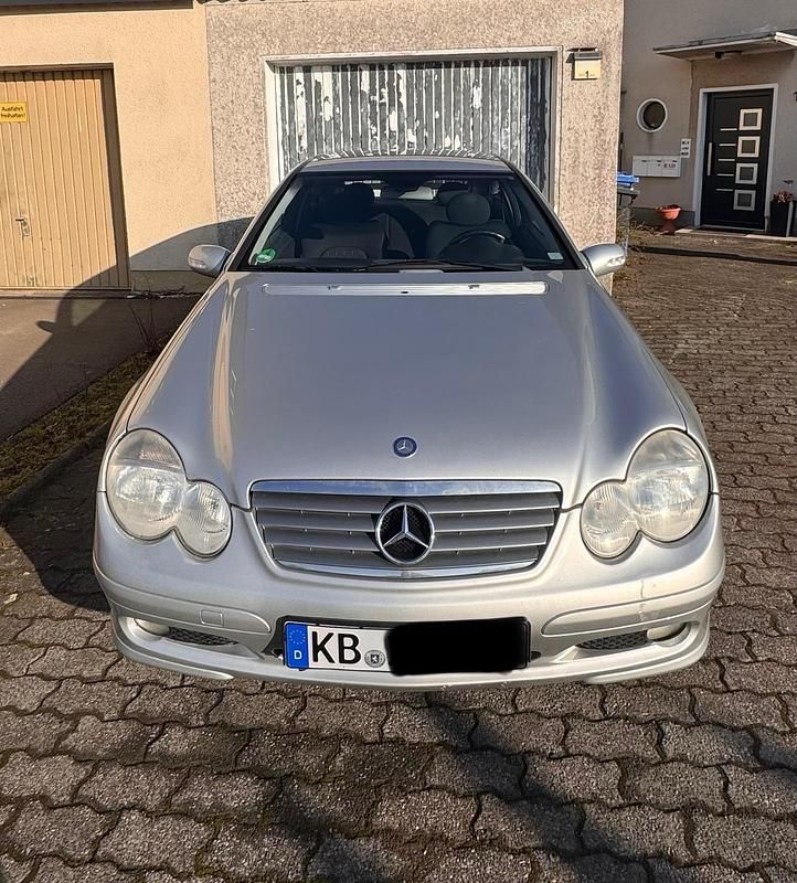 Silber Gebraucht 2001 Mercedes 200 Coupé | 2.109 € - Bild 1/4