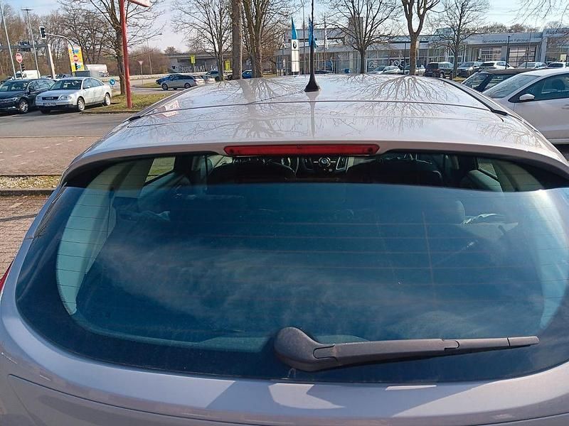 Gebraucht Ford Focus Titanium 150 PS (110 kW) 2011 Silber Limousine