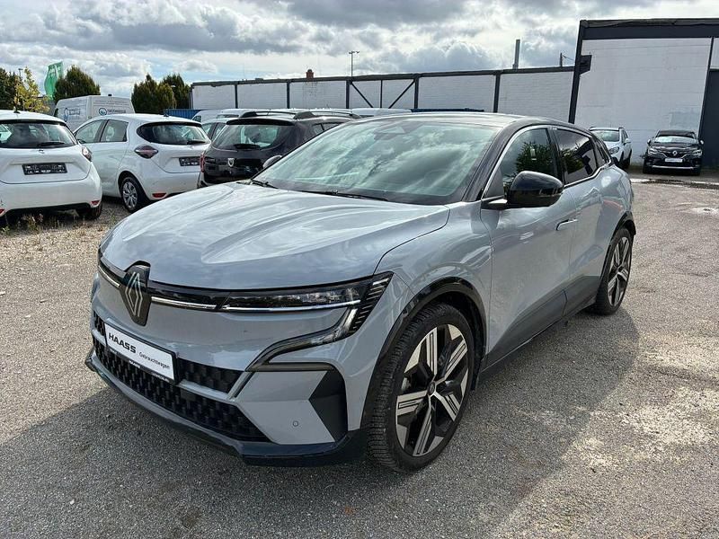 Dolomitgrau metallic/dach in Gebraucht 2023 Renault Mégane Iconic Limousine | 33.900 € (Fairer Preis) - Bild 1/4