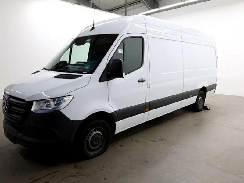 Gebraucht Mercedes Sprinter 170 PS (125 kW) 2025 Arktikweiss Van