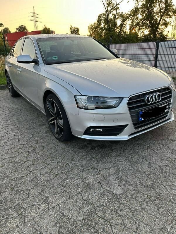 Silber Gebraucht 2013 Audi A4 Limousine | 9.500 € (Superpreis) - Bild 1/4