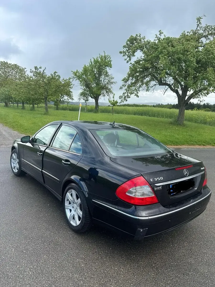 Gebraucht Mercedes E350 272 PS (200 kW) 2008 Schwarz Limousine