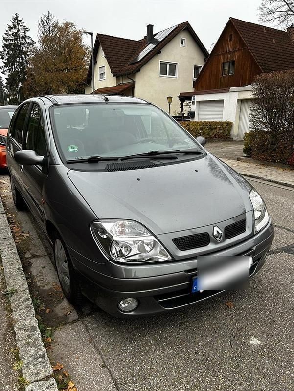Grau Gebraucht 2002 Renault Scénic Van / Kleinbus | 2.000 € - Bild 1/4