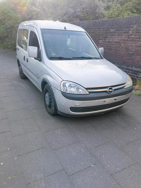 Second-hand Opel Combo 65 CP (47 kW) 2003 Gri Monovolum