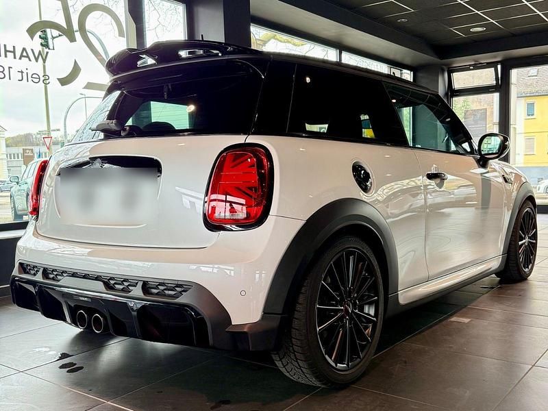 Gebraucht Mini John Cooper Works 178 PS (130 kW) 2023 Weiß Kleinwagen