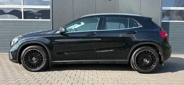 Gebraucht Mercedes GLA200 136 PS (100 kW) 2018 Schwarz SUV