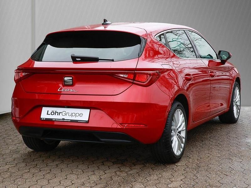 Gebraucht Seat Leon XCELLENCE 150 PS (110 kW) 2023 Rot Limousine