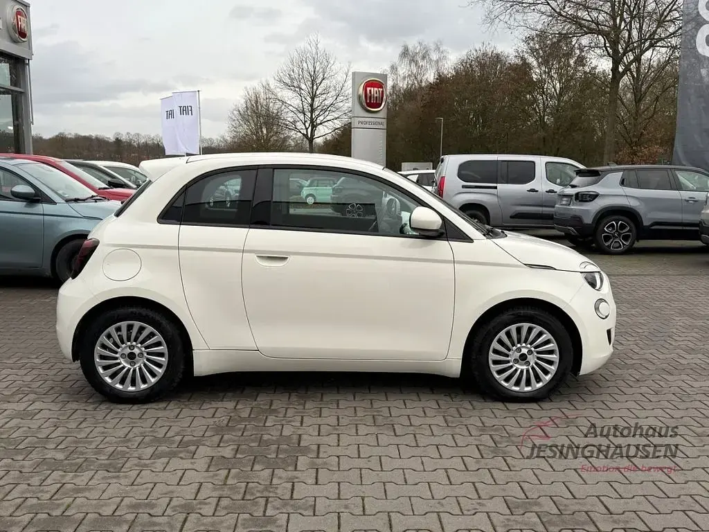 Gebraucht Fiat 500e S 86 kW (118 PS) 2023 Arktis weiß) (weiss Kleinwagen