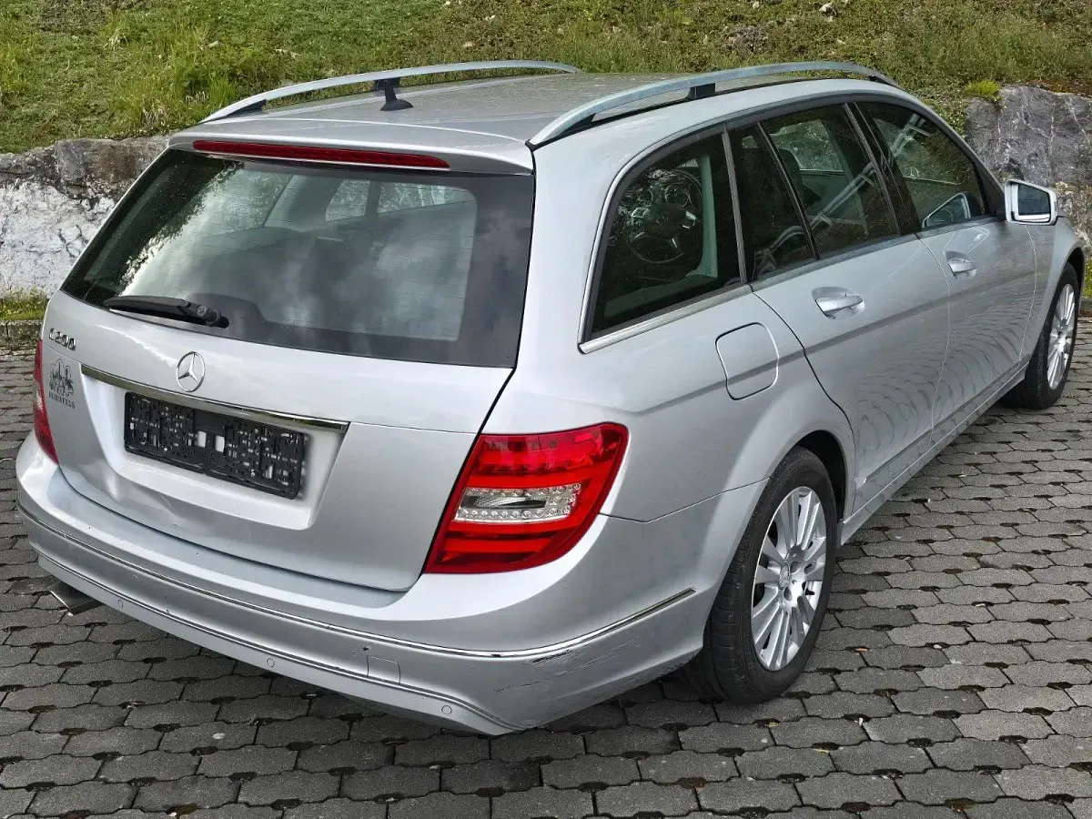 Gebraucht Mercedes C200 184 PS (135 kW) 2011 Silber Kombi