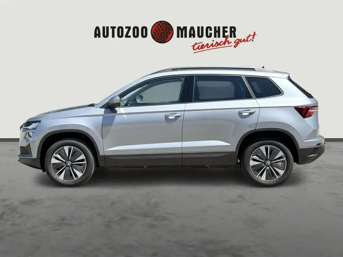 Neu Skoda Karoq Selection 150 PS (110 kW) 2026 Graphitegrau metallic SUV