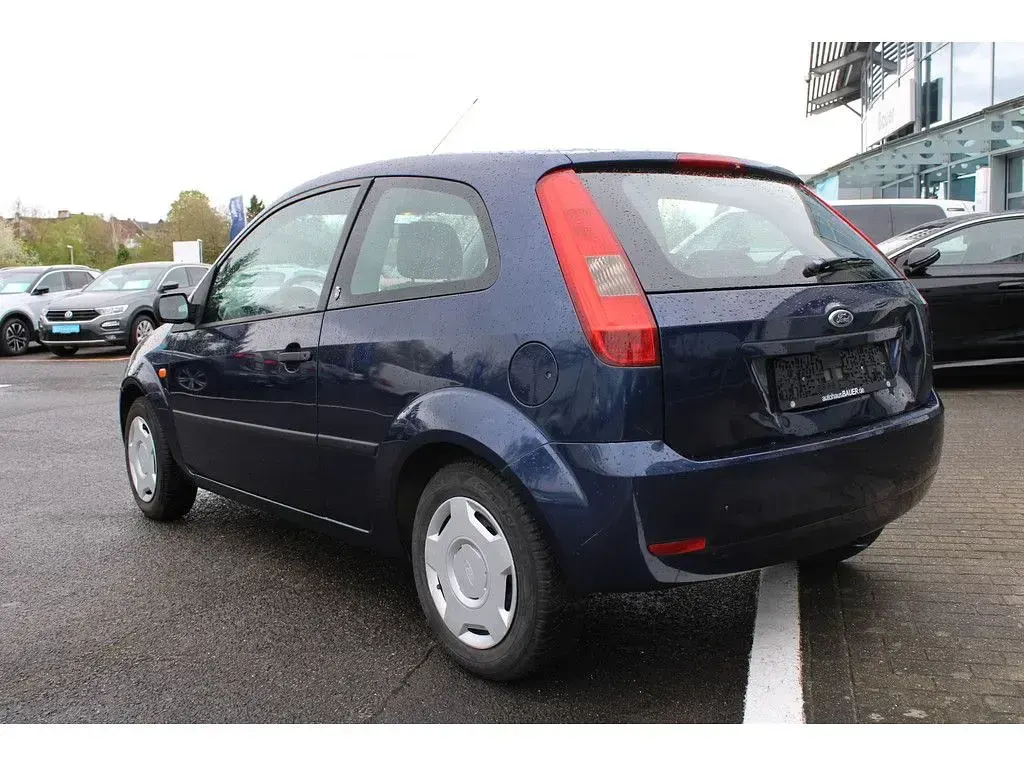Gebraucht Ford Fiesta Ghia 80 PS (58 kW) 2004 Andere / benzin (metallic) Kleinwagen