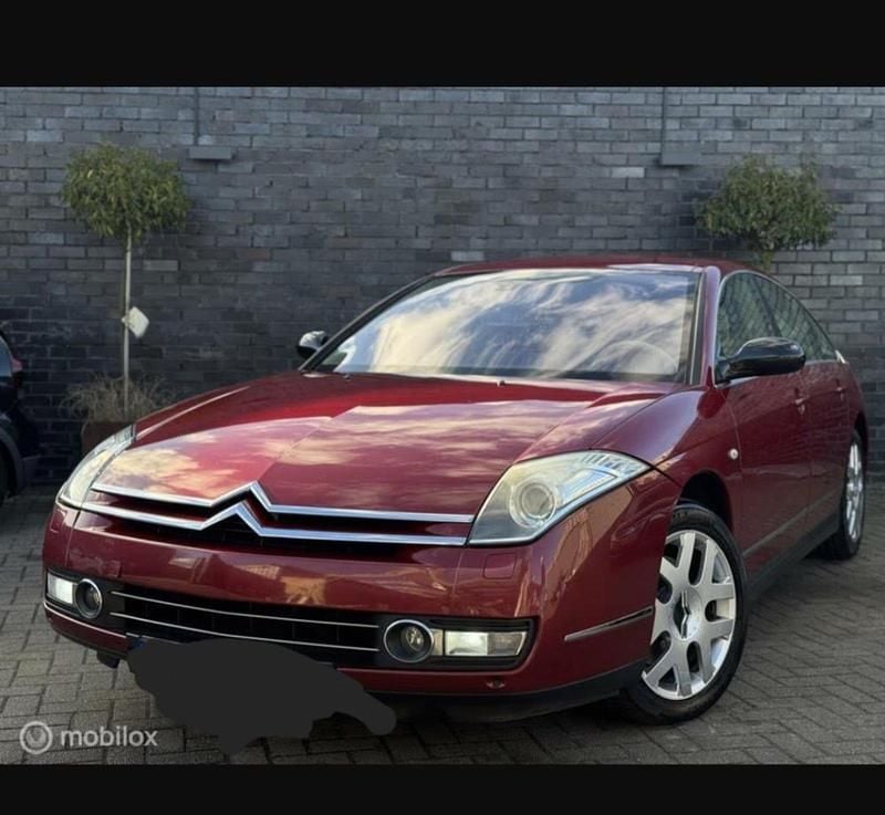 Rot Gebraucht 2006 Citroën C6 Limousine | 2.250 € - Bild 1/4
