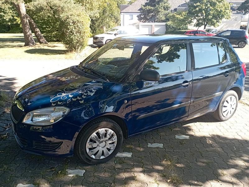 Blau Gebraucht 2011 Skoda Fabia Cool Edition Kleinwagen | 2.990 € (Guter Preis) - Bild 1/4