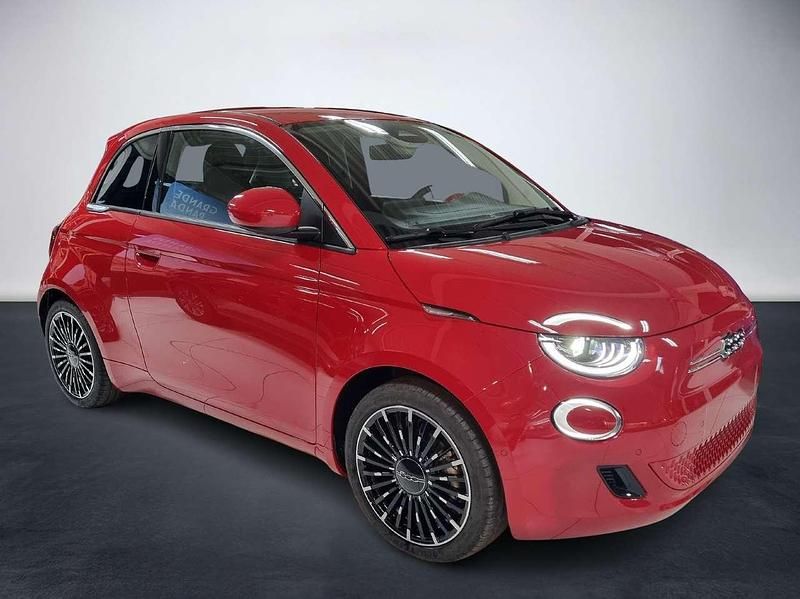 Neu Fiat 500e Icon 86 kW (118 PS) 2025 Passione rot Kleinwagen