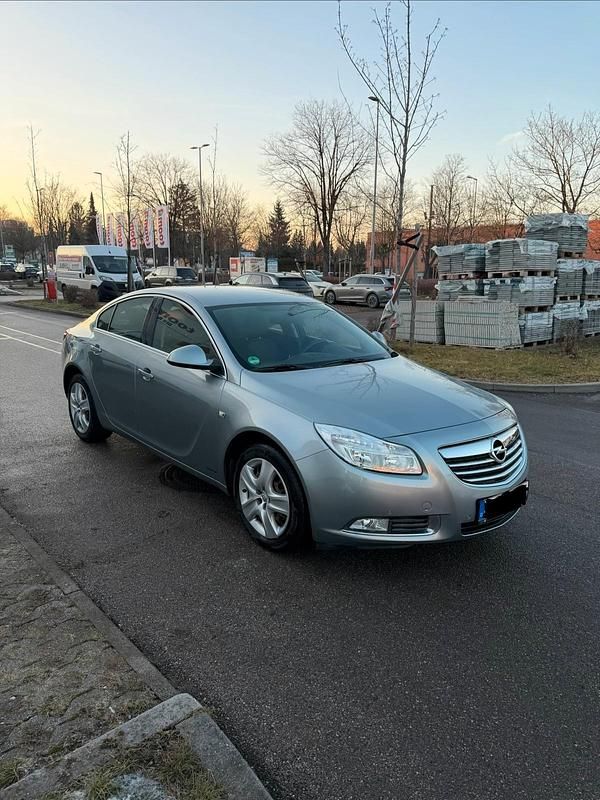 Silber Gebraucht 2011 Opel Insignia Limousine | 2.300 € (Superpreis) - Bild 1/4
