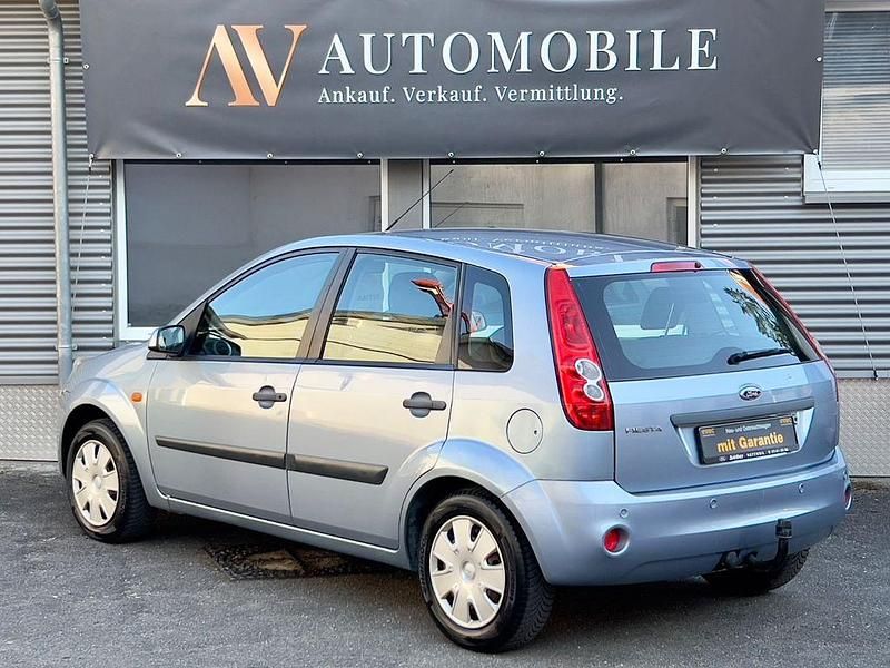 Gebraucht Ford Fiesta Fun X 80 PS (58 kW) 2007 Blau Kleinwagen