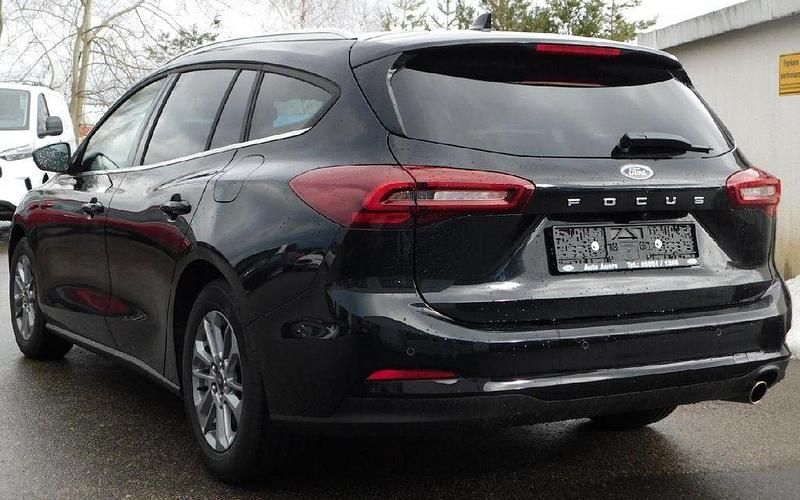 Neu Ford Focus Titanium X 155 PS (114 kW) 2026 Schwarz Limousine