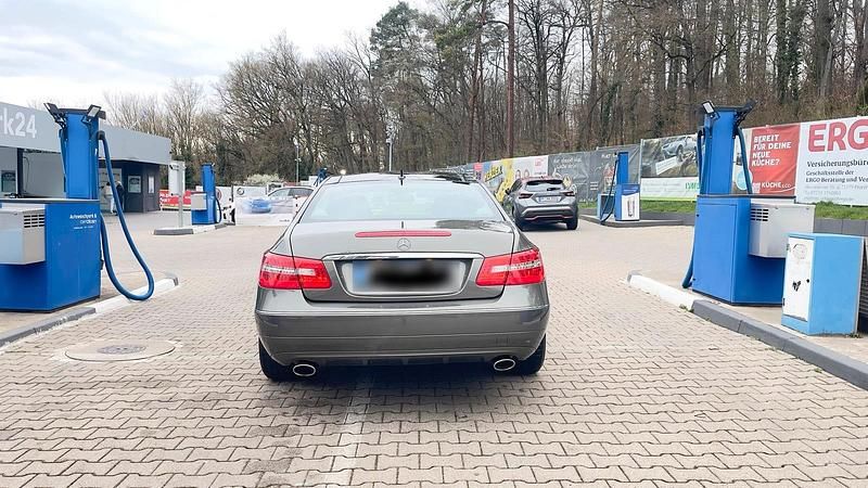 Gebraucht Mercedes E350 231 PS (169 kW) 2010 Coupé